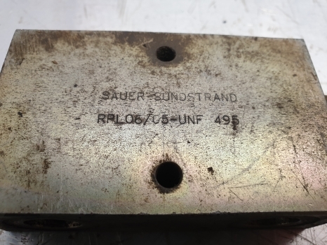 Ford 555 Hydraulic Check Valve 81873170 , Sauer-sundstrand Rpl06/c5-unf 495 - Hidrauliskais vārsts - Traktors: foto 2 Ford 555 Hydraulic Check Valve 81873170 , Sauer-sundstrand Rpl06/c5-unf 495 - Hidrauliskais vārsts - Traktors: foto 2