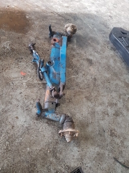 Ford 5610, 6410, 6610, 7610 Front Axle Complete 2wd - Priekšējā ass - Traktors: foto 1 Ford 5610, 6410, 6610, 7610 Front Axle Complete 2wd - Priekšējā ass - Traktors: foto 1