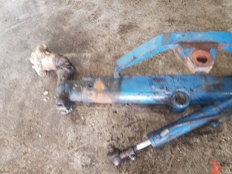 Ford 5610, 6410, 6610, 7610 Front Axle Complete 2wd - Priekšējā ass - Traktors: foto 4 Ford 5610, 6410, 6610, 7610 Front Axle Complete 2wd - Priekšējā ass - Traktors: foto 4