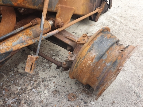 Ford 655c Engine, Front, Rear Axle, Backhoe, Transmission, Hydraulic Parts - Ekskavators-iekrāvējs: foto 3 Ford 655c Engine, Front, Rear Axle, Backhoe, Transmission, Hydraulic Parts - Ekskavators-iekrāvējs: foto 3