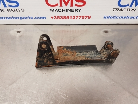 Ford 6610, 10, 30 Tw Ser. Q Cab Front Lights Support Lhs E4nn15z555aa, 83949398 - Gaismas/ Apgaismojums - Traktors: foto 3 Ford 6610, 10, 30 Tw Ser. Q Cab Front Lights Support Lhs E4nn15z555aa, 83949398 - Gaismas/ Apgaismojums - Traktors: foto 3