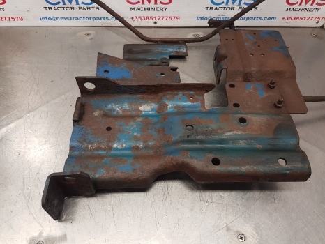 Ford 6610, 7710, Battery Support And Pannel Support E4nn16b814cb, E5nn10769aa - Akumulators - Traktors: foto 2 Ford 6610, 7710, Battery Support And Pannel Support E4nn16b814cb, E5nn10769aa - Akumulators - Traktors: foto 2