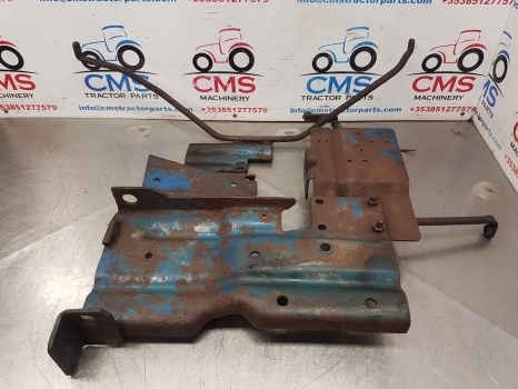 Ford 6610, 7710, Battery Support And Pannel Support E4nn16b814cb, E5nn10769aa - Akumulators - Traktors: foto 1 Ford 6610, 7710, Battery Support And Pannel Support E4nn16b814cb, E5nn10769aa - Akumulators - Traktors: foto 1
