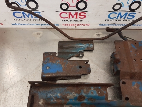 Ford 6610, 7710, Battery Support And Pannel Support E4nn16b814cb, E5nn10769aa - Akumulators - Traktors: foto 4 Ford 6610, 7710, Battery Support And Pannel Support E4nn16b814cb, E5nn10769aa - Akumulators - Traktors: foto 4