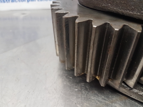 Ford 6640, 5640, 7740, Ts Half Axle Planetary Unit E9nn4n029cb, 81866257 - Aizmugurējā ass - Traktors: foto 5 Ford 6640, 5640, 7740, Ts Half Axle Planetary Unit E9nn4n029cb, 81866257 - Aizmugurējā ass - Traktors: foto 5