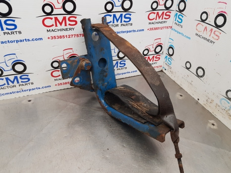 Ford 7610 5610, 6610, 6810, 7710 Sq Cab Fuel Tank Support E4nn9n204ab - Degvielas tvertne: foto 1 Ford 7610 5610, 6610, 6810, 7710 Sq Cab Fuel Tank Support E4nn9n204ab - Degvielas tvertne: foto 1
