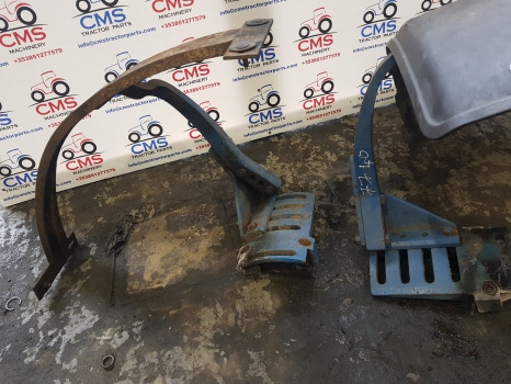 Ford 7740, 5640, 6640 Front Mudguard Bracket Kit E9nn16224aa11b, E9nn16225aa11b - Spārns: foto 4 Ford 7740, 5640, 6640 Front Mudguard Bracket Kit E9nn16224aa11b, E9nn16225aa11b - Spārns: foto 4