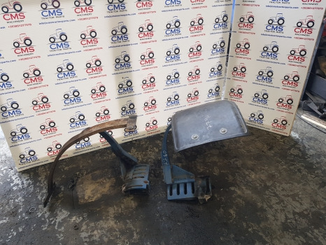 Ford 7740, 5640, 6640 Front Mudguard Bracket Kit E9nn16224aa11b, E9nn16225aa11b - Spārns: foto 2 Ford 7740, 5640, 6640 Front Mudguard Bracket Kit E9nn16224aa11b, E9nn16225aa11b - Spārns: foto 2