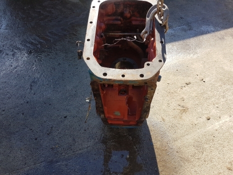 Ford 7840, 8240, 40, Ts Series Rear Housing E9nn4024hd, E9nn4032hc, 81872943 - Aizmugurējā ass - Traktors: foto 2 Ford 7840, 8240, 40, Ts Series Rear Housing E9nn4024hd, E9nn4032hc, 81872943 - Aizmugurējā ass - Traktors: foto 2