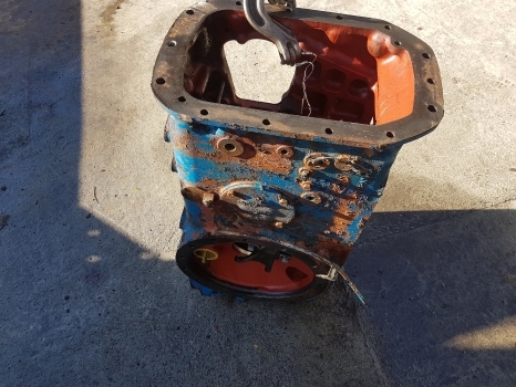 Ford 7840, 8240, 40, Ts Series Rear Housing E9nn4024hd, E9nn4032hc, 81872943 - Aizmugurējā ass - Traktors: foto 3 Ford 7840, 8240, 40, Ts Series Rear Housing E9nn4024hd, E9nn4032hc, 81872943 - Aizmugurējā ass - Traktors: foto 3