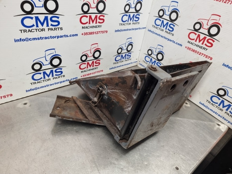 Ford 7840, 8240, 8340, 6640 Battery Tray Assy F0nn10n655ab11b, F0nn10723de11m - Kabīnes piekare: foto 4 Ford 7840, 8240, 8340, 6640 Battery Tray Assy F0nn10n655ab11b, F0nn10723de11m - Kabīnes piekare: foto 4