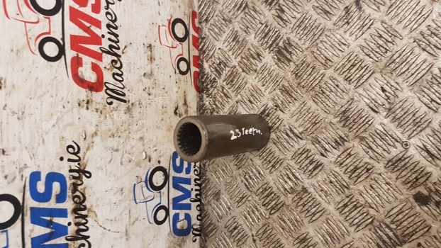 Ford 8240, 10, Ts, 100, 1000 Transmission Shaft Pto Coupling D1nn4684b, 81825115 - Transmisija - Traktors: foto 1 Ford 8240, 10, Ts, 100, 1000 Transmission Shaft Pto Coupling D1nn4684b, 81825115 - Transmisija - Traktors: foto 1
