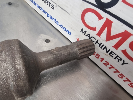 Ford 8340, 40 And Ts Series 4 Wheel Drive Shaft, Propeller Shaft 82011577 - Priekšējā ass: foto 3 Ford 8340, 40 And Ts Series 4 Wheel Drive Shaft, Propeller Shaft 82011577 - Priekšējā ass: foto 3