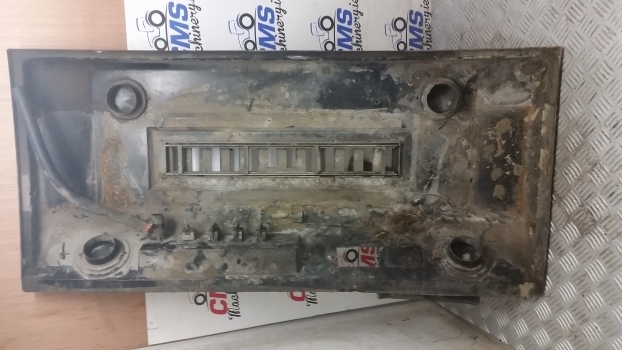 Ford Ap Cab Inner Roof, Cab Roof Panel, Trim With Switches E5nn94502b84aa - Kabīne un interjers - Traktors: foto 2 Ford Ap Cab Inner Roof, Cab Roof Panel, Trim With Switches E5nn94502b84aa - Kabīne un interjers - Traktors: foto 2