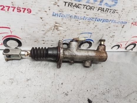 Ford Fiat Case New Holland Tm140 Brake Master Cylinder 82018664, 84558759 - Bremžu cilindrs - Traktors: foto 2 Ford Fiat Case New Holland Tm140 Brake Master Cylinder 82018664, 84558759 - Bremžu cilindrs - Traktors: foto 2
