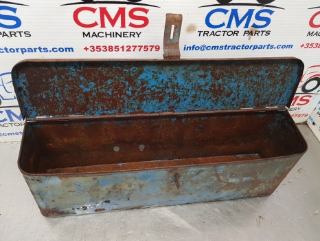 Ford Fordson Major, Super Major, Power Major Toolbox, Box E1addn16312tb - Kabīne un interjers: foto 4 Ford Fordson Major, Super Major, Power Major Toolbox, Box E1addn16312tb - Kabīne un interjers: foto 4