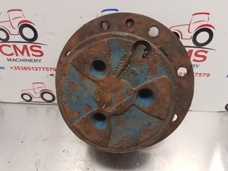 Ford Front Axle Hub Plate Hat 4472451020 - Rumba - Traktors: foto 4 Ford Front Axle Hub Plate Hat 4472451020 - Rumba - Traktors: foto 4