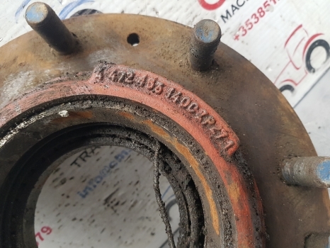 Ford John Deere Front Axle Hub Bolt Plate 4472353140, L40207, 4472453140 - Rumba - Traktors: foto 3 Ford John Deere Front Axle Hub Bolt Plate 4472353140, L40207, 4472453140 - Rumba - Traktors: foto 3