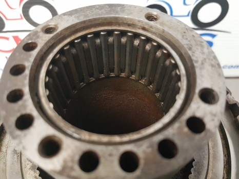 Ford New Holland 40 And Ts Series Rear Clutch Housing (kit With Shaft) 82036853 - Sajūgs un rezerves daļas - Lauksaimniecības tehnika: foto 4 Ford New Holland 40 And Ts Series Rear Clutch Housing (kit With Shaft) 82036853 - Sajūgs un rezerves daļas - Lauksaimniecības tehnika: foto 4