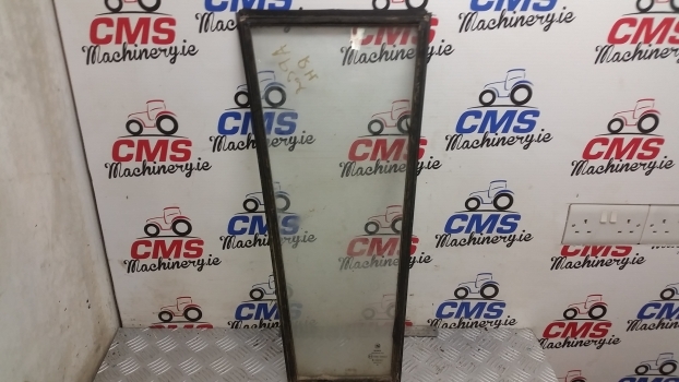 Ford New Holland Cab Low Panel Glass With Frame Rh 83931985 E2nn94000r68aa - Logs un rezerves daļas - Traktors: foto 3 Ford New Holland Cab Low Panel Glass With Frame Rh 83931985 E2nn94000r68aa - Logs un rezerves daļas - Traktors: foto 3