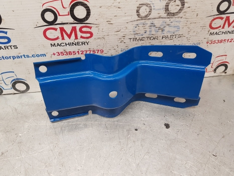 Ford Q, Sq Cab, 10, Tw, 30, 600 Series Cab Mudguard Bracket Support D5nn16n318a - Spārns: foto 5 Ford Q, Sq Cab, 10, Tw, 30, 600 Series Cab Mudguard Bracket Support D5nn16n318a - Spārns: foto 5