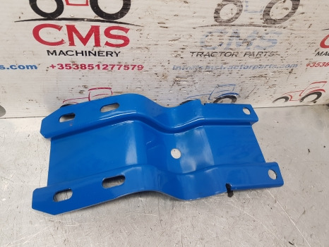Ford Q, Sq Cab, 10, Tw, 30, 600 Series Cab Mudguard Bracket Support D5nn16n318a - Spārns: foto 2 Ford Q, Sq Cab, 10, Tw, 30, 600 Series Cab Mudguard Bracket Support D5nn16n318a - Spārns: foto 2