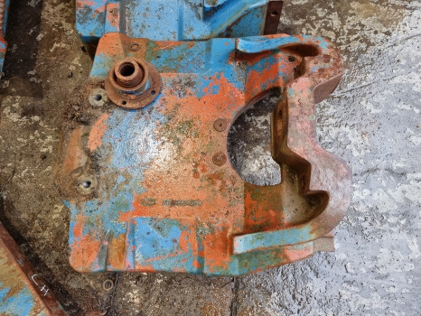 Ford Tw, 30 Series, Front Axle Support 9625687, E1nn3a042ha - Priekšējā ass: foto 1 Ford Tw, 30 Series, Front Axle Support 9625687, E1nn3a042ha - Priekšējā ass: foto 1