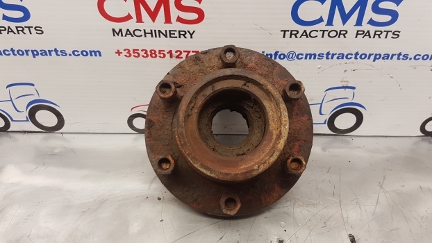 International 2wd Hub 67527c91 , 67527c92 - Rumba - Traktors: foto 2 International 2wd Hub 67527c91 , 67527c92 - Rumba - Traktors: foto 2