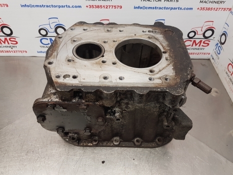 Jcb 1135, 2125, 2135, 3220 Transmission Housing 8875472, 454/85001, 454/85200 - Pārnesumkārba un rezerves daļas - Traktors: foto 3 Jcb 1135, 2125, 2135, 3220 Transmission Housing 8875472, 454/85001, 454/85200 - Pārnesumkārba un rezerves daļas - Traktors: foto 3