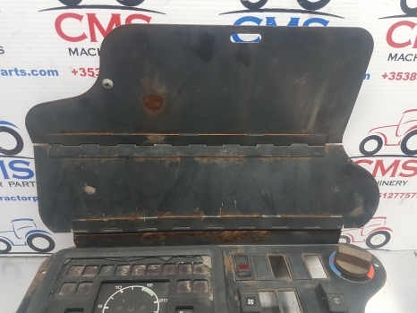Jcb 2cx Cab Dashboard Interior Panel 142/00541 - Mērinstrumentu panelis - Ekskavators-iekrāvējs: foto 4 Jcb 2cx Cab Dashboard Interior Panel 142/00541 - Mērinstrumentu panelis - Ekskavators-iekrāvējs: foto 4