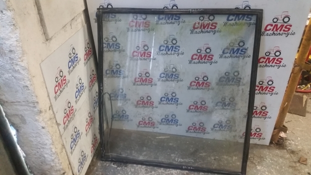Jcb 410 Loader Cab Front Window Windscreen. Please Check By Photos. - Vējstikls - Riteņu iekrāvējs: foto 1 Jcb 410 Loader Cab Front Window Windscreen. Please Check By Photos. - Vējstikls - Riteņu iekrāvējs: foto 1
