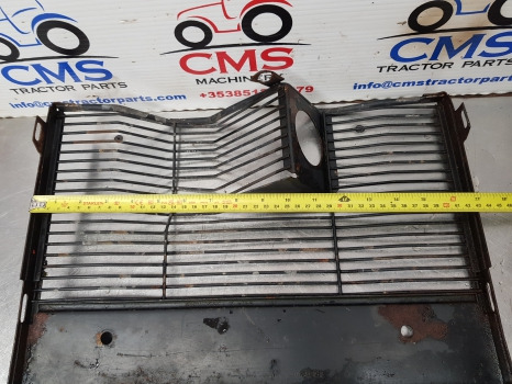 John Deere 3150, 3050, 3350, 2955, 3255, Engine Side Grille Rh L63527 - Radiatora reste: foto 4 John Deere 3150, 3050, 3350, 2955, 3255, Engine Side Grille Rh L63527 - Radiatora reste: foto 4