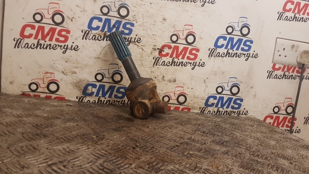 John Deere 3215, 3220 Front Fwd Drive Propeller Shaft - Kardānvārpsta - Traktors: foto 2 John Deere 3215, 3220 Front Fwd Drive Propeller Shaft - Kardānvārpsta - Traktors: foto 2