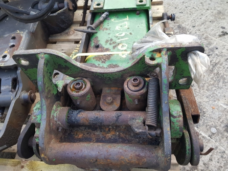 John Deere 6100, 6200, 6300, 6400 Pick Up Hitch Complete Al80042, Al80043 - Rāmis/ Šasija: foto 3 John Deere 6100, 6200, 6300, 6400 Pick Up Hitch Complete Al80042, Al80043 - Rāmis/ Šasija: foto 3