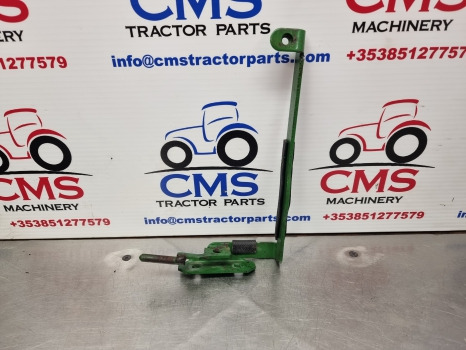 John Deere 6145r, 6m, 6r Series, Side Panel Hinge Lhs Al212813 - Virsbūve un ārpuse: foto 1 John Deere 6145r, 6m, 6r Series, Side Panel Hinge Lhs Al212813 - Virsbūve un ārpuse: foto 1