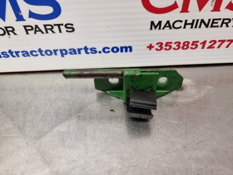 John Deere 6145r, 6m, 6r Series, Side Panel Hinge Rhs Al212821 - Virsbūve un ārpuse: foto 1 John Deere 6145r, 6m, 6r Series, Side Panel Hinge Rhs Al212821 - Virsbūve un ārpuse: foto 1