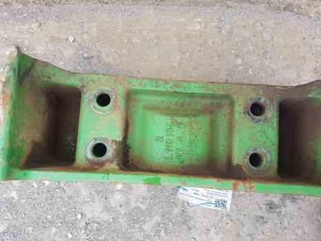 John Deere 6610, 6210, 6110, 6010, 6020, Main Weight Carrier Block 70kg L110165 - Pretsvars: foto 2 John Deere 6610, 6210, 6110, 6010, 6020, Main Weight Carrier Block 70kg L110165 - Pretsvars: foto 2