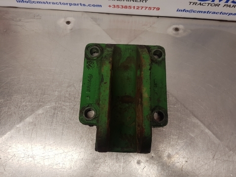 John Deere 6820, 6140j, 6800, 6900, 6910 Top Link Bracket R111555 - Rāmis/ Šasija - Lauksaimniecības tehnika: foto 2 John Deere 6820, 6140j, 6800, 6900, 6910 Top Link Bracket R111555 - Rāmis/ Šasija - Lauksaimniecības tehnika: foto 2