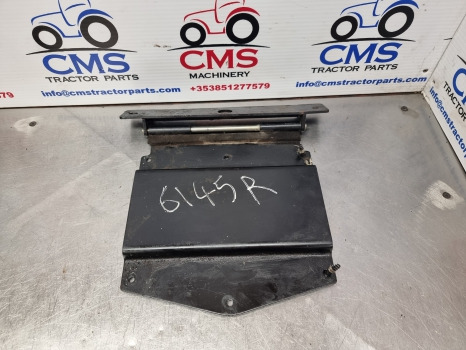 John Deere 6r, 6m Series, 6145r, 6130r Bonnet, Hood Hinge Bracket Al207042 - Virsbūve un ārpuse: foto 1 John Deere 6r, 6m Series, 6145r, 6130r Bonnet, Hood Hinge Bracket Al207042 - Virsbūve un ārpuse: foto 1
