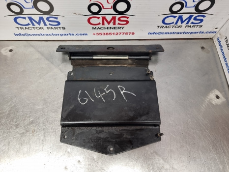 John Deere 6r, 6m Series, 6145r, 6130r Bonnet, Hood Hinge Bracket Al207042 - Virsbūve un ārpuse: foto 2 John Deere 6r, 6m Series, 6145r, 6130r Bonnet, Hood Hinge Bracket Al207042 - Virsbūve un ārpuse: foto 2