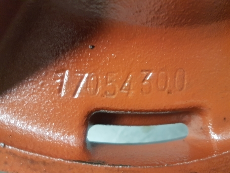 Lamborghini 1106 Same Laser 110 Rear Axle Brake Plate Rhs 17054300, 0.170.5430.0 - Bremžu daļas - Traktors: foto 4 Lamborghini 1106 Same Laser 110 Rear Axle Brake Plate Rhs 17054300, 0.170.5430.0 - Bremžu daļas - Traktors: foto 4