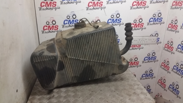 Landini Mythos Series 115 Additional Fuel Tank Assembly 3652138m92, 3652133j9c - Degvielas tvertne - Traktors: foto 2 Landini Mythos Series 115 Additional Fuel Tank Assembly 3652138m92, 3652133j9c - Degvielas tvertne - Traktors: foto 2