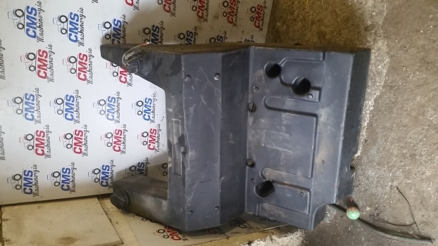 Landini Mythos Series 115 Fuel Tank 3647933m94, 3647310m91, 3652135m91 - Degvielas tvertne - Traktors: foto 1 Landini Mythos Series 115 Fuel Tank 3647933m94, 3647310m91, 3652135m91 - Degvielas tvertne - Traktors: foto 1