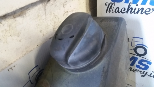 Landini Mythos Series 115 Fuel Tank 3647933m94, 3647310m91, 3652135m91 - Degvielas tvertne - Traktors: foto 4 Landini Mythos Series 115 Fuel Tank 3647933m94, 3647310m91, 3652135m91 - Degvielas tvertne - Traktors: foto 4