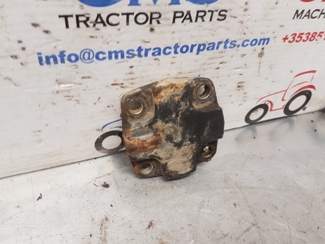 Landini Vision 95, 105 Front Axle King Pin Bottom Cover 3557994m1 - Priekšējā ass - Traktors: foto 2 Landini Vision 95, 105 Front Axle King Pin Bottom Cover 3557994m1 - Priekšējā ass - Traktors: foto 2