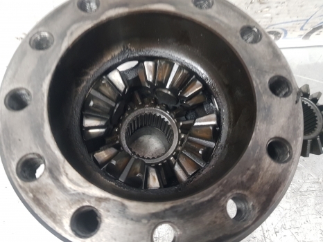 Manitou Mlt634-120 Dana Spicer 212/426 Axle Differential 51581d08; 112.04.702.01 - Diferenciālis - Teleskopiskais iekrāvējs: foto 3 Manitou Mlt634-120 Dana Spicer 212/426 Axle Differential 51581d08; 112.04.702.01 - Diferenciālis - Teleskopiskais iekrāvējs: foto 3