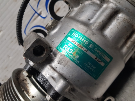 Manitou Mlt735-120 Lsu Air Conditioning Compressor 52500571, 700002038 - Gaisa kondicionēšanas daļa: foto 2 Manitou Mlt735-120 Lsu Air Conditioning Compressor 52500571, 700002038 - Gaisa kondicionēšanas daļa: foto 2