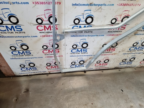 Massey Ferguson 4255, 4200, 4300 Series Cab Door Frame Lh Galvanized 3505181m91 - Durvis un rezerves daļas: foto 4 Massey Ferguson 4255, 4200, 4300 Series Cab Door Frame Lh Galvanized 3505181m91 - Durvis un rezerves daļas: foto 4