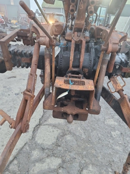 Massey Ferguson 4255 Pick Up Hitch For Parts - Rāmis/ Šasija - Lauksaimniecības tehnika: foto 5 Massey Ferguson 4255 Pick Up Hitch For Parts - Rāmis/ Šasija - Lauksaimniecības tehnika: foto 5