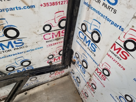 Massey Ferguson 50hx, 60hx, Cab Door Frame Lhs Bent 50hxdoor - Durvis un rezerves daļas: foto 5 Massey Ferguson 50hx, 60hx, Cab Door Frame Lhs Bent 50hxdoor - Durvis un rezerves daļas: foto 5
